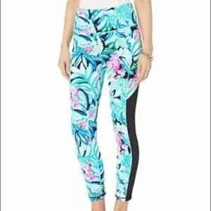 Lilly Pulitzer LUXLETIC HIGH RISE WEEKENDER MIDI LEGGING